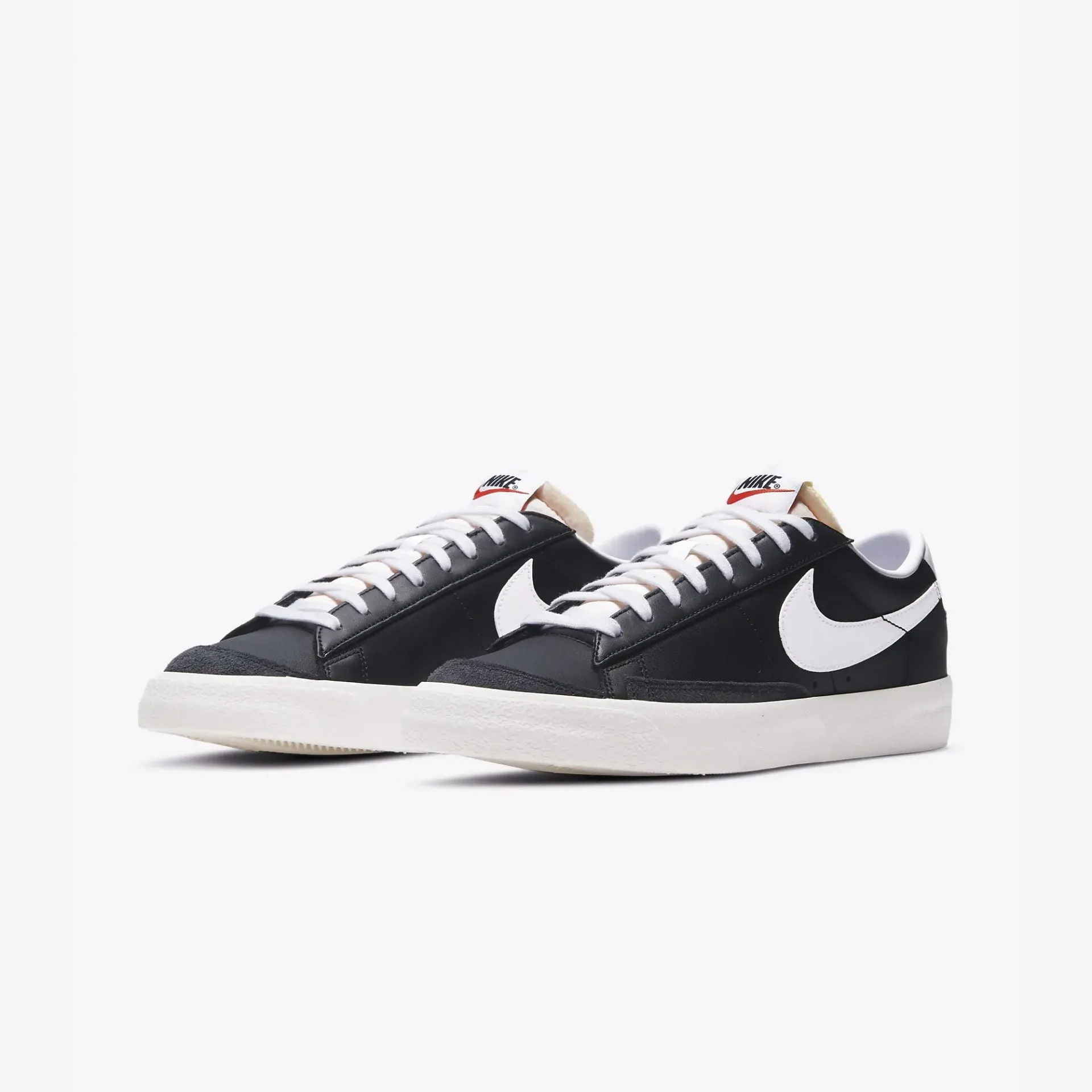 BLAZER LOW '77 VINTAGE 'BLACK/WHITE'