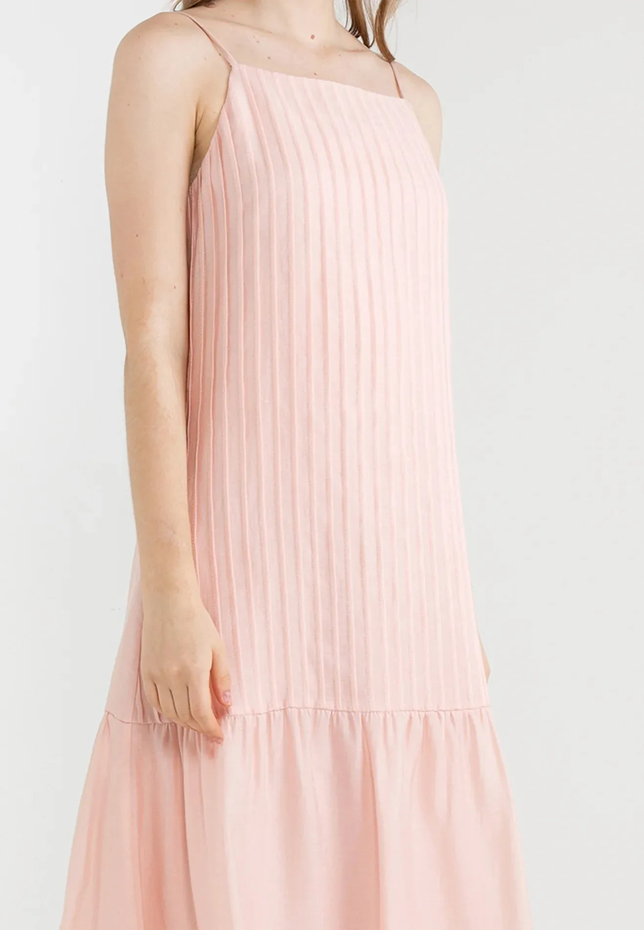 ELLE Apparel Spaghetti Strap Pleated Maxi Dress