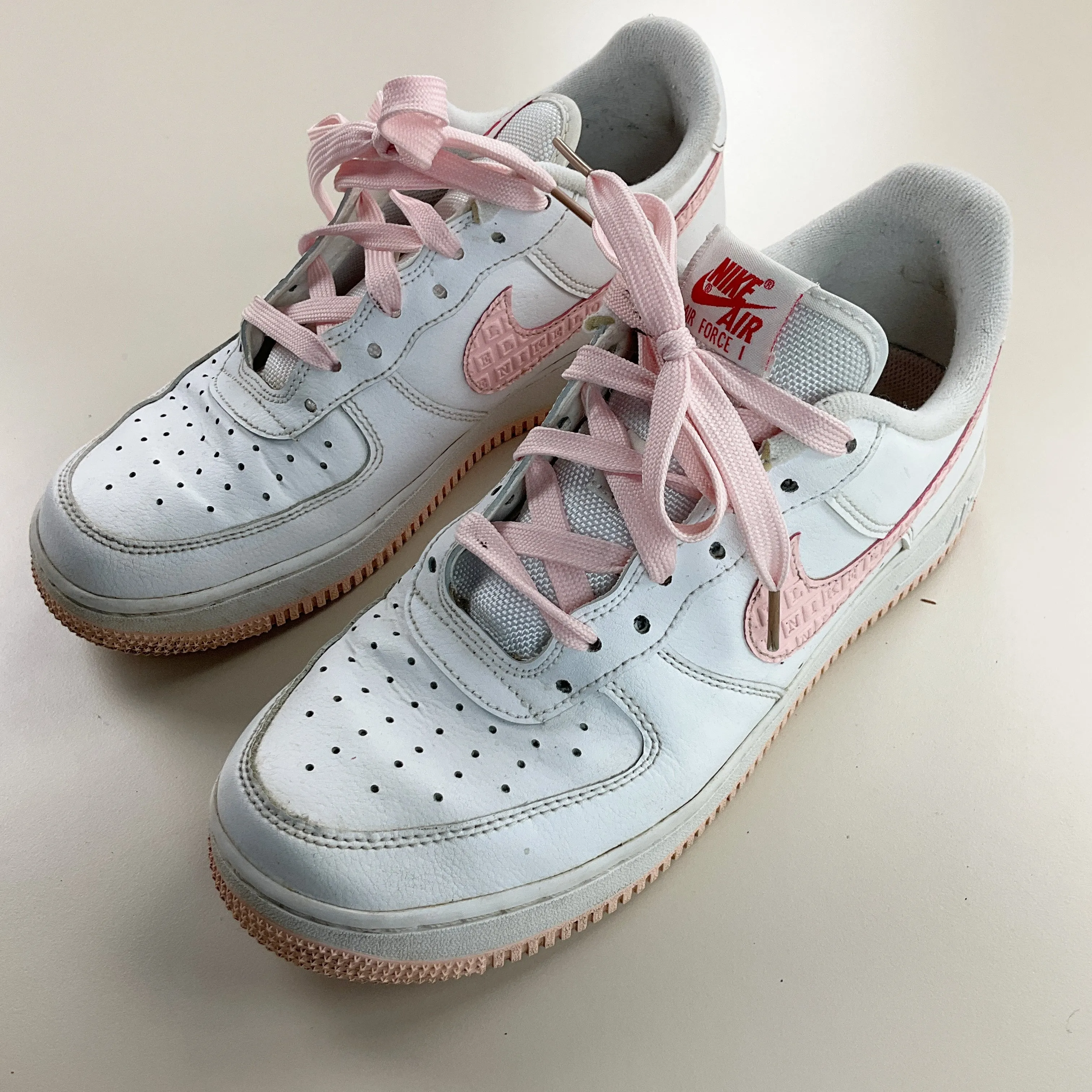 Nike Air Force 1 Low 'Valentine's Day 2022' Sneaker - EUR42