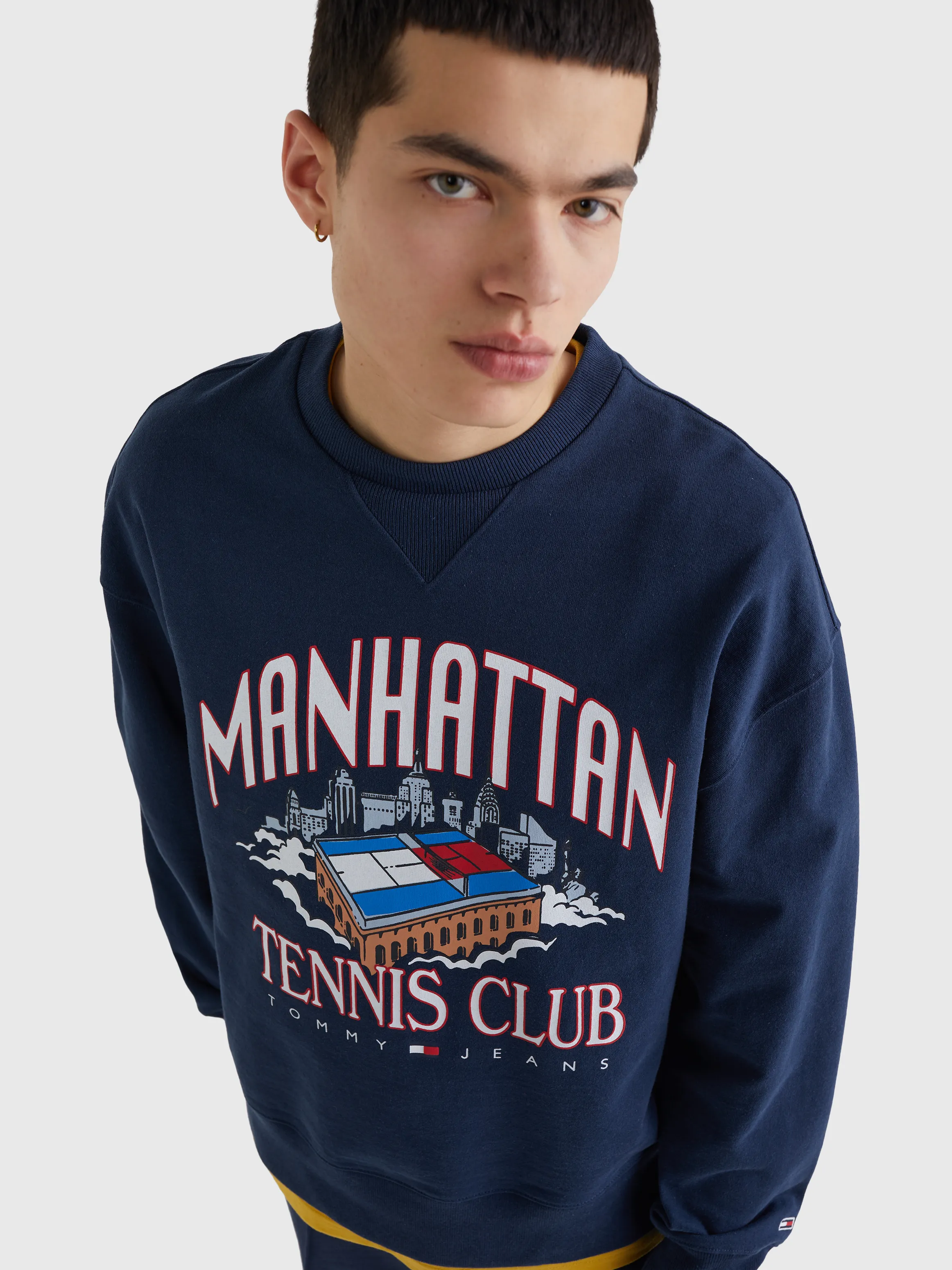 Relaxed Logo Sweatshirt | Sweatshirts & Hoodies | Tommy Jeans