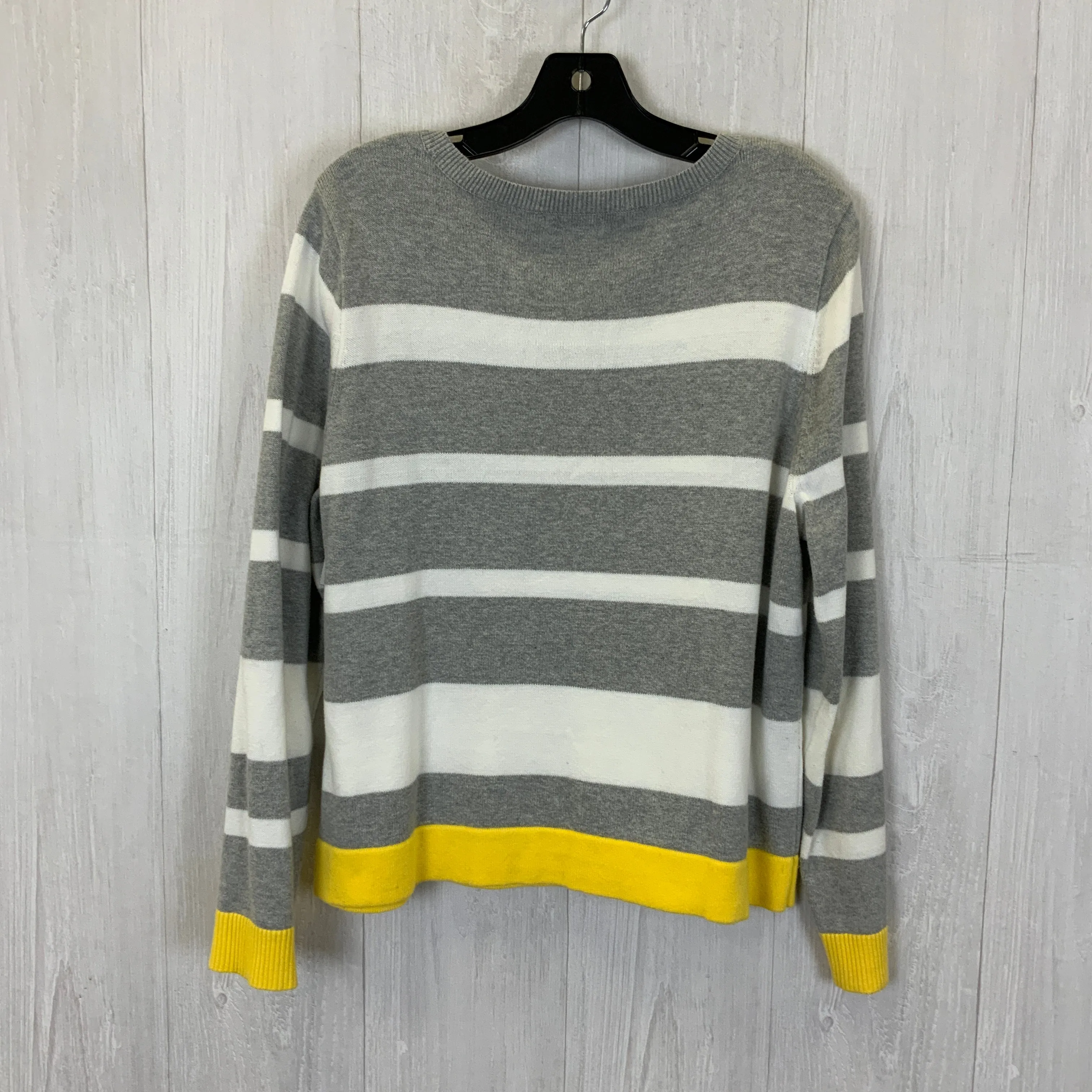 Sweater By Liz Claiborne In Grey, Size: L